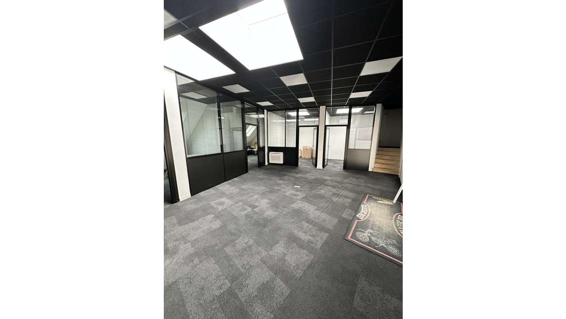A louer bureaux 123m² R+1 à Angers Sud Est