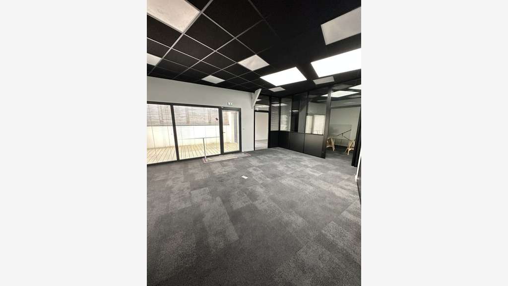 A louer bureaux 123m² R+1 à Angers Sud Est