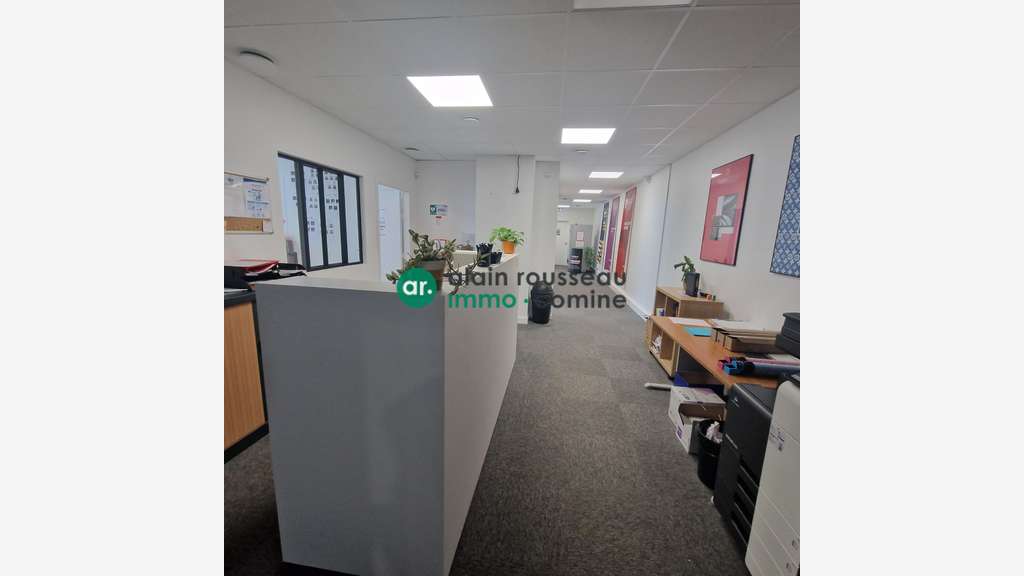A louer bureaux divisibles de 1275m² à Trélazé