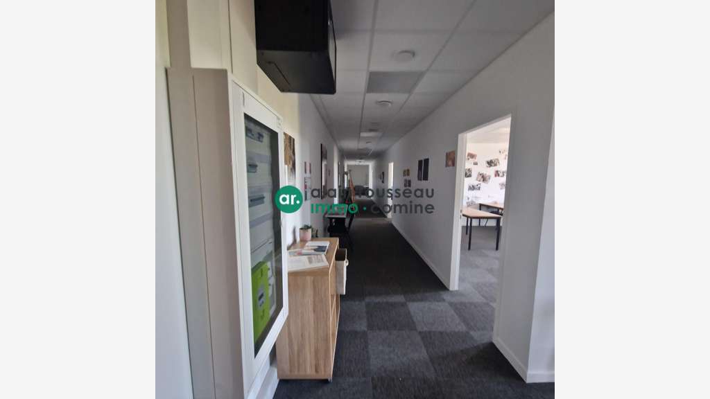 A louer bureaux divisibles de 1275m² à Trélazé