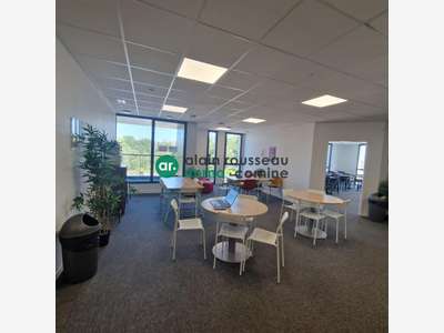 A louer bureaux divisibles de 1275m² à Trélazé