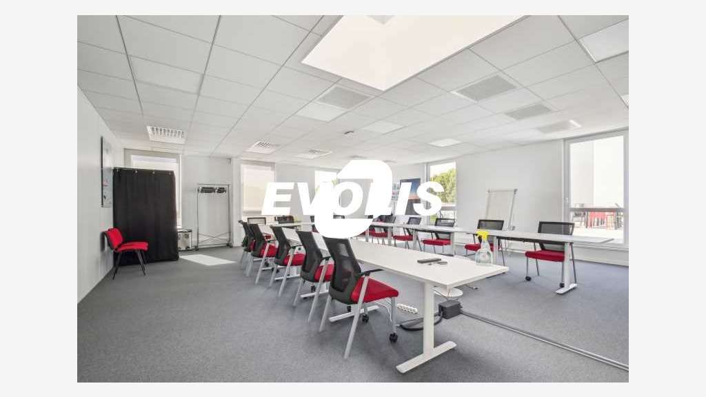 A louer Bureaux 535m² Tremblay en france