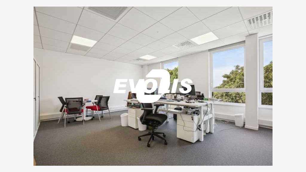 A louer Bureaux 535m² Tremblay en france
