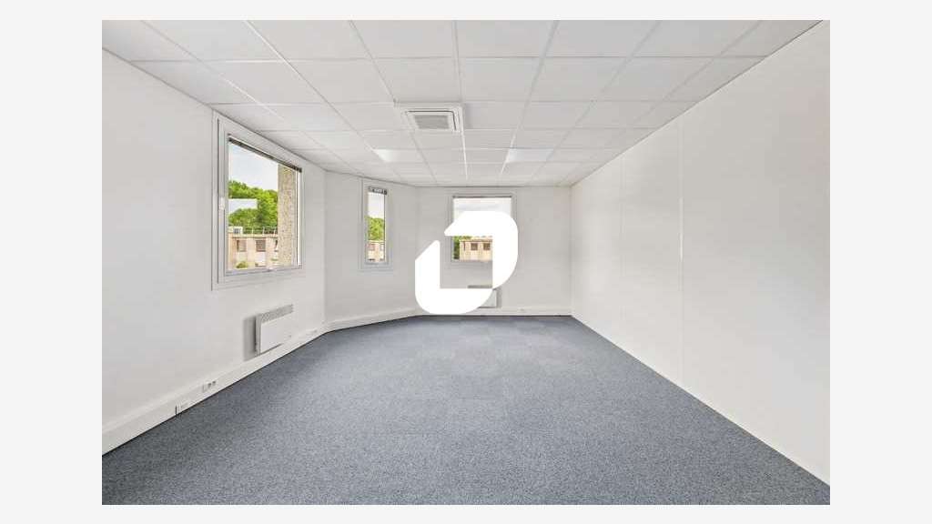 A louer Bureaux 165m² Tremblay en france