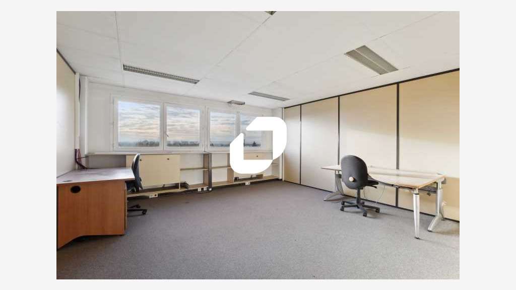 A louer Bureaux 490m² Tremblay en france