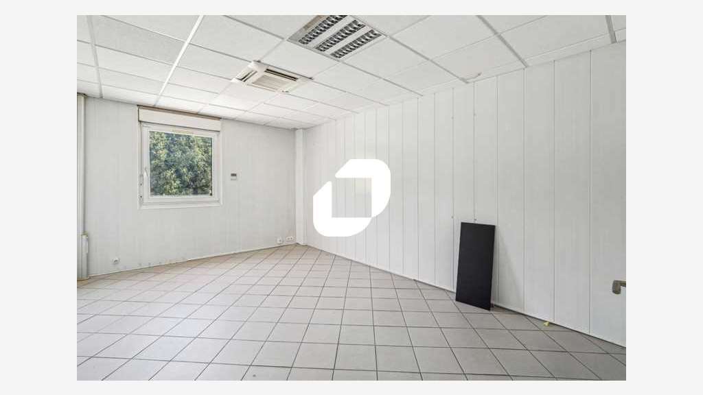 A louer Bureaux 55m² Tremblay en france