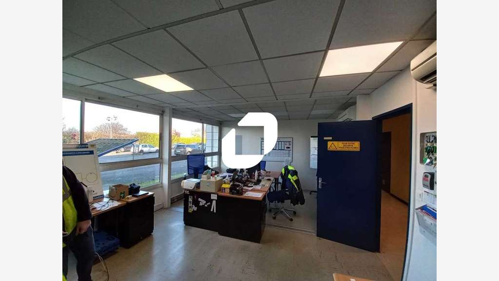 A louer Bureaux 5068m² Tremblay en france