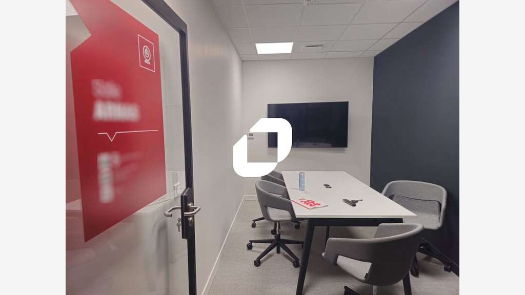 A louer Bureaux 1984m² Tremblay en france