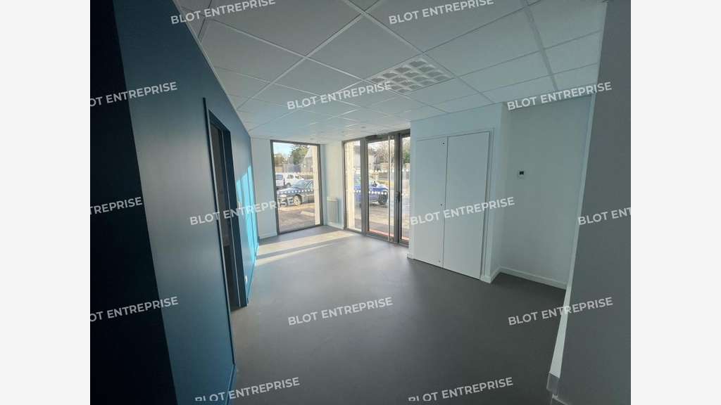 A louer bureaux 73m² à Tréméven route de Quimperlé