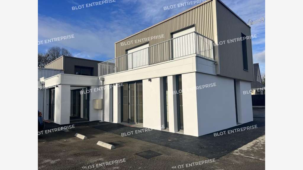 A louer bureaux 73m² à Tréméven route de Quimperlé