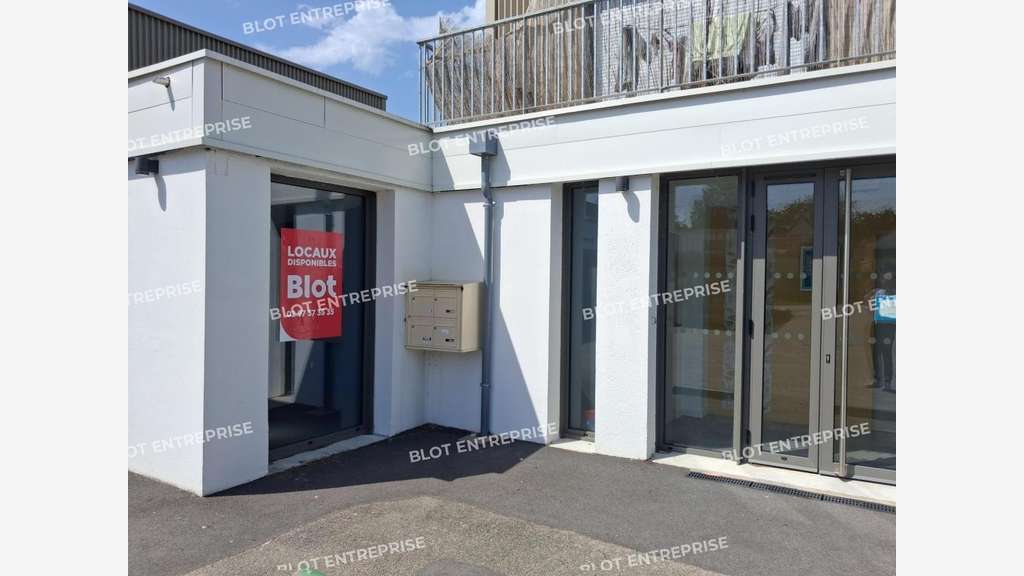 A louer bureaux 73m² à Tréméven route de Quimperlé