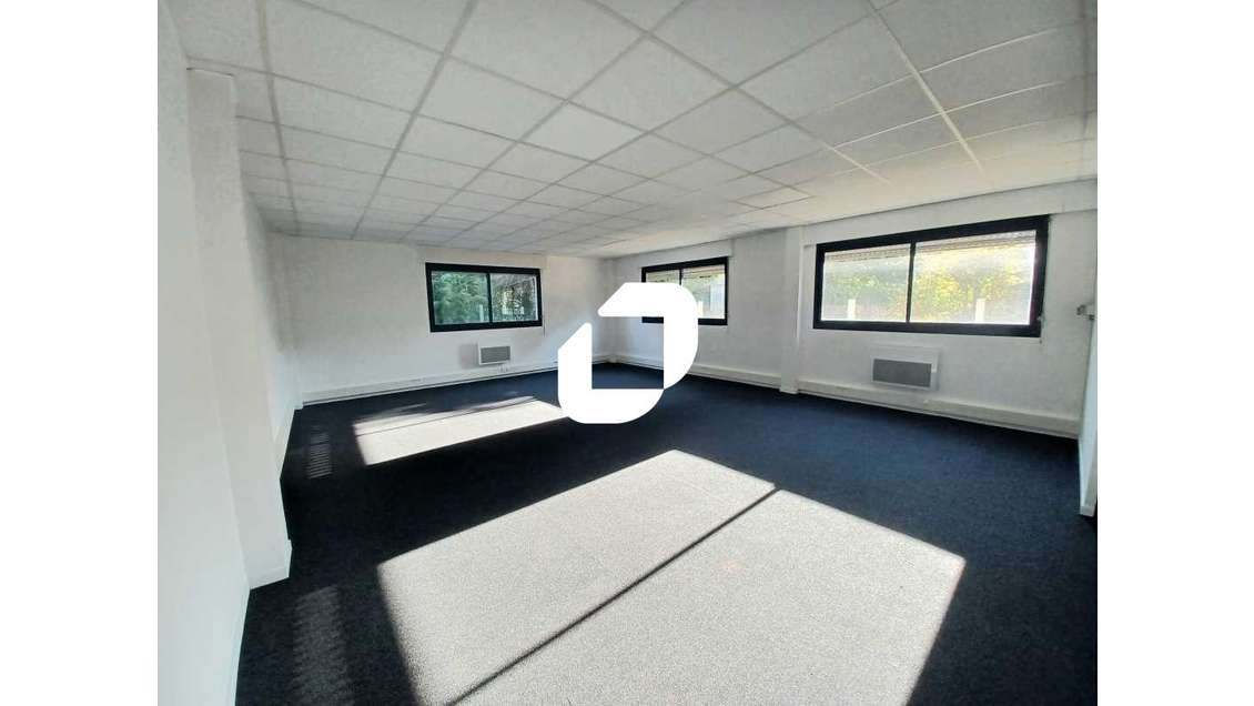 A louer Bureaux 45m² Tresses