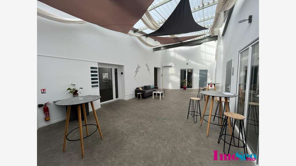 A louer bureaux 72m² en centre d'affaires Tresses