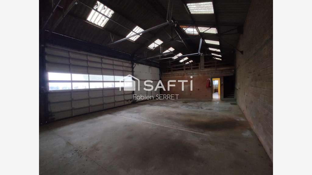 A louer bâtiment bureaux 232m² à Trévières