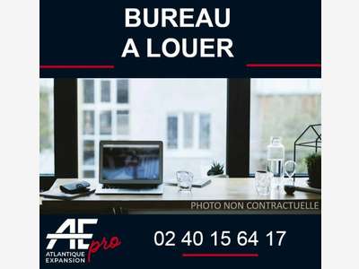 A louer bureaux de 73m² + parkings à Trignac