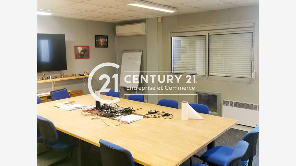 A louer bureau 350m² sur deux niveaux à Trignac