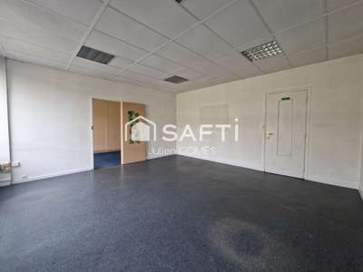 Bureau 2 pièces de 45m² R+1 à louer à Trilport