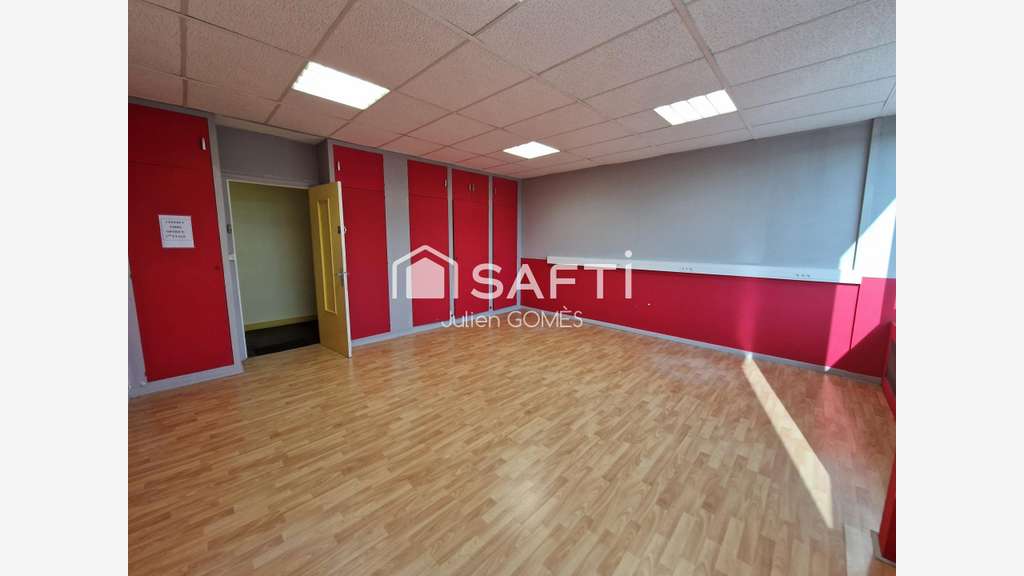 Bureau 30m² R+2 à louer à Trilport 77 
