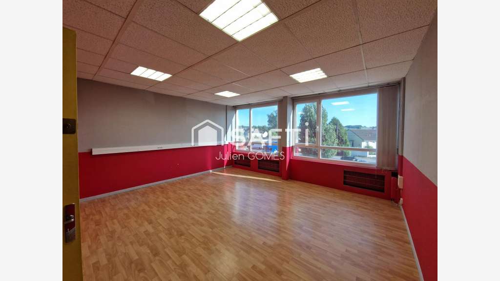 Bureau 30m² R+2 à louer à Trilport 77 