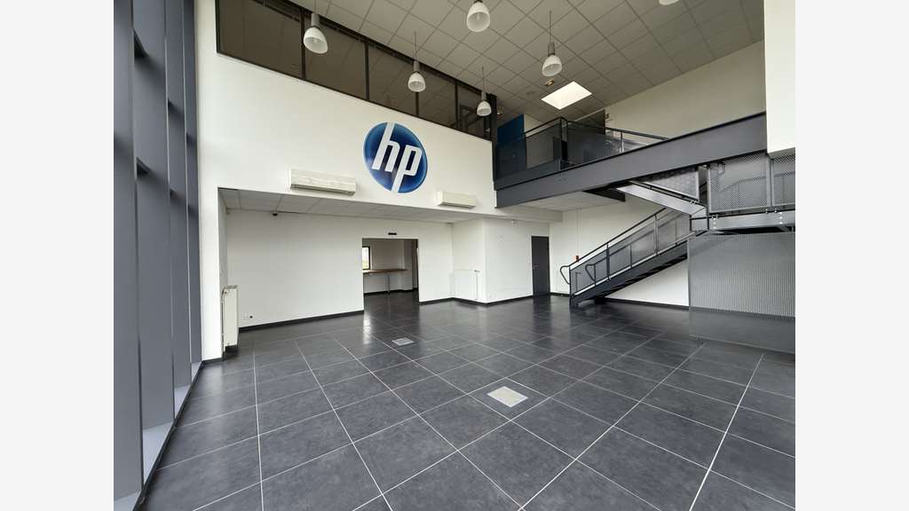 A louer locaux commerciaux de 661m² à Troyes