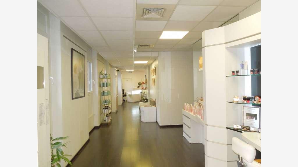 Local commercial 261m² à louer empl N°1 Troyes