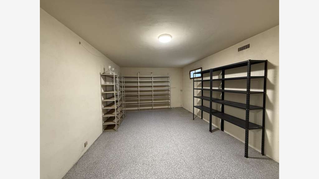 A louer bureaux 100m² proche Clinique de Champagne