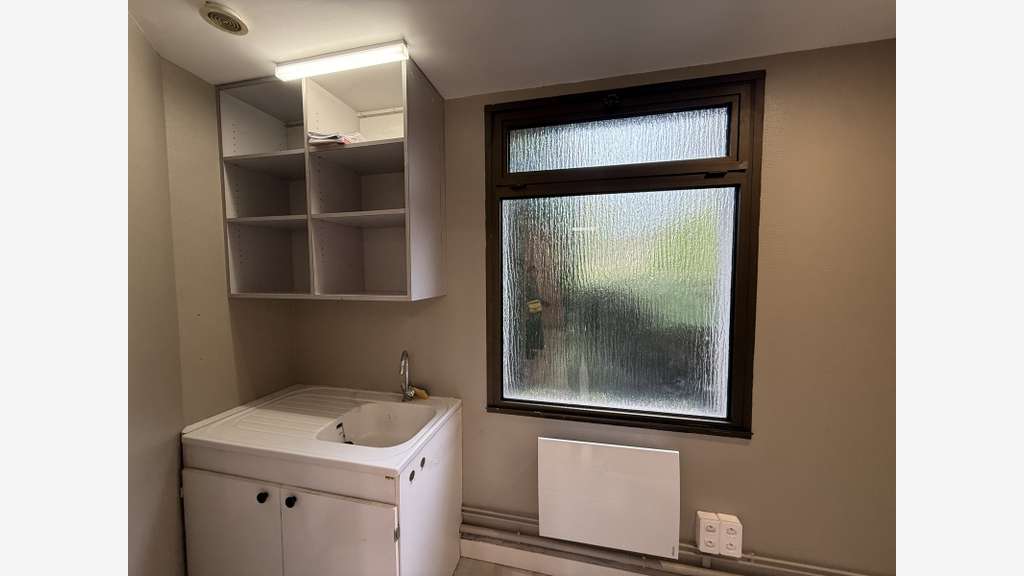 A louer bureaux 100m² proche Clinique de Champagne