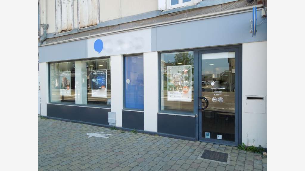 A louer local +200m² sur axe passager à Troyes