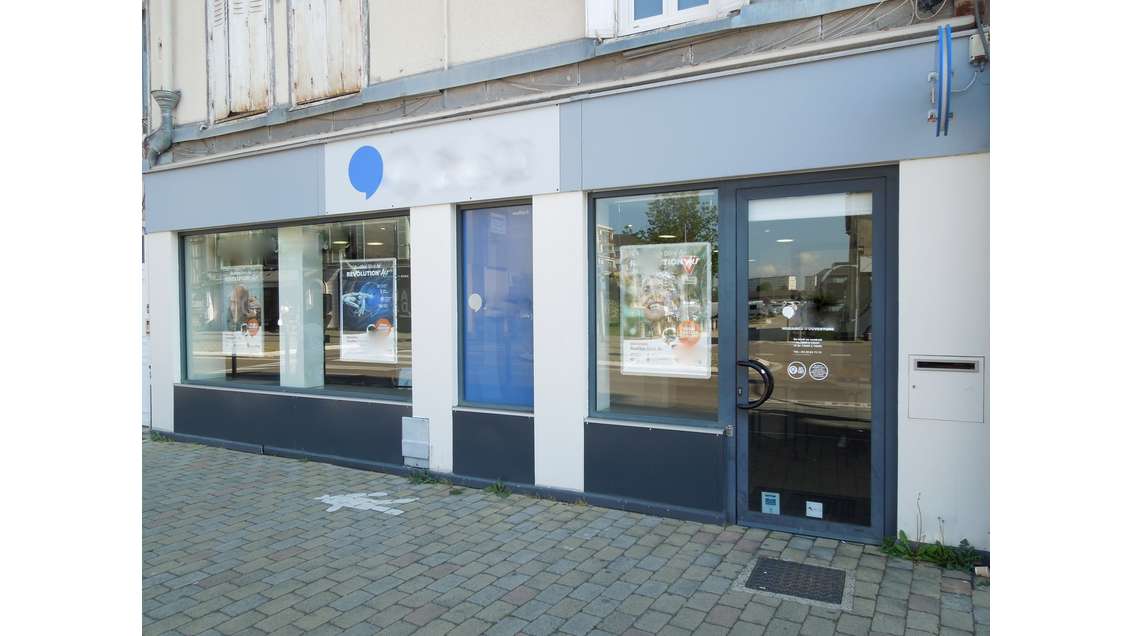 TROYES A LOUER SUR AXE PASSAGER, LOCAL +200 m²