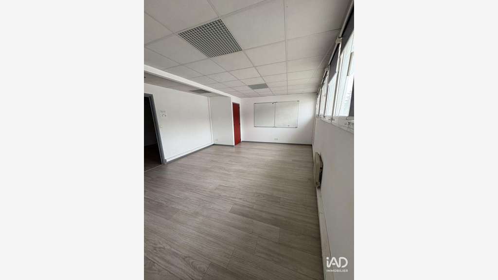 A louer bureaux de 140m² au 1er étage à Troyes