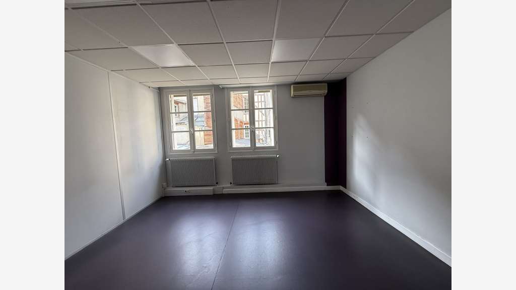 Bureaux 210m² accès PMR - Rue Emile Zola à Troyes