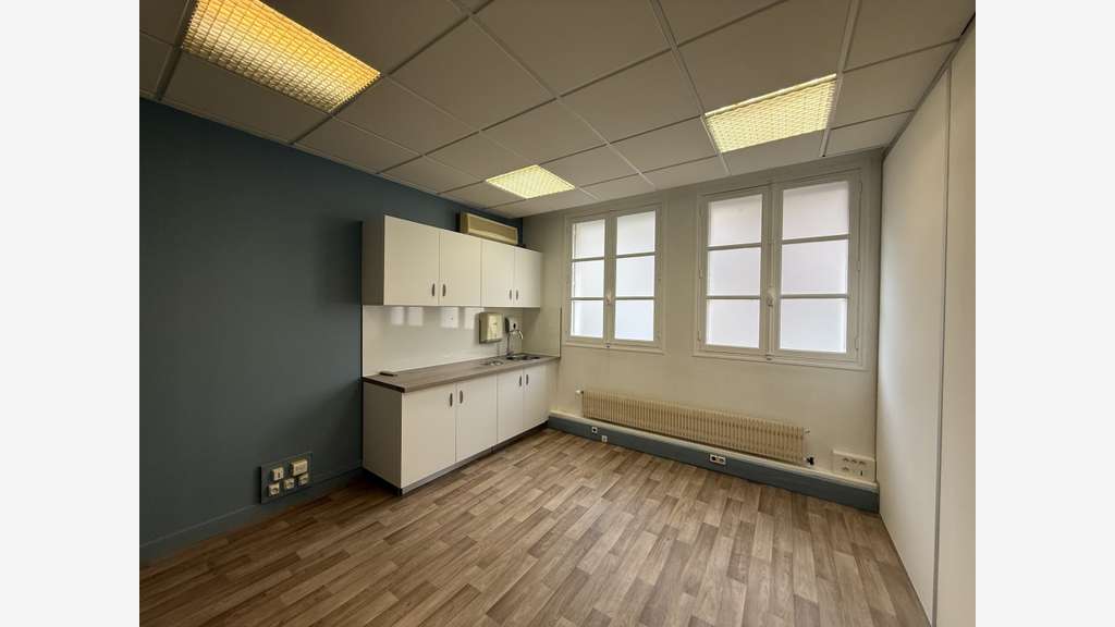 Bureaux 210m² accès PMR - Rue Emile Zola à Troyes
