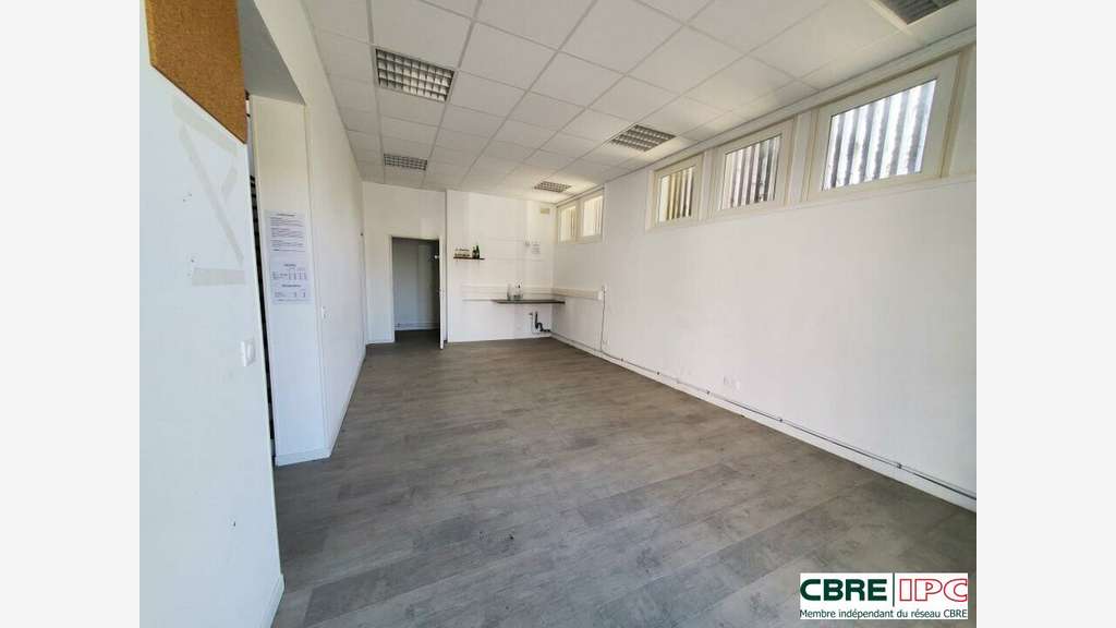 Location bureaux 200m² à Ustaritz