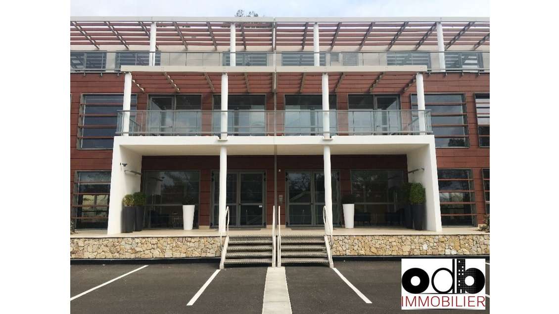 Location bureaux 269m² PMR à Valbonne
