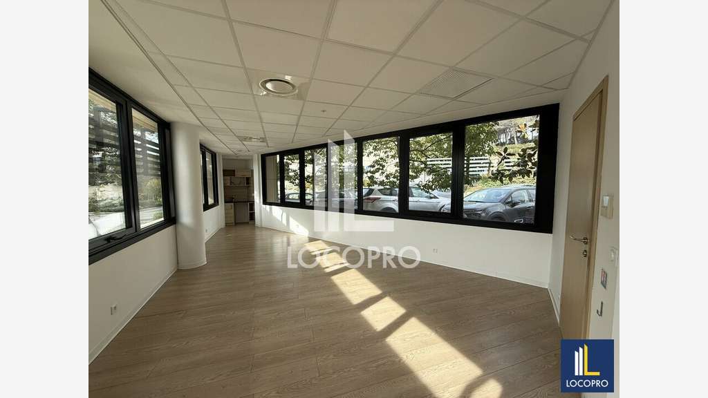Location bureaux 94m² à Sophia-Antipolis