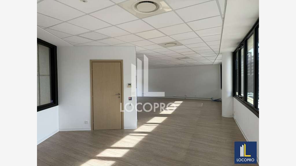 Location bureaux 94m² à Sophia-Antipolis