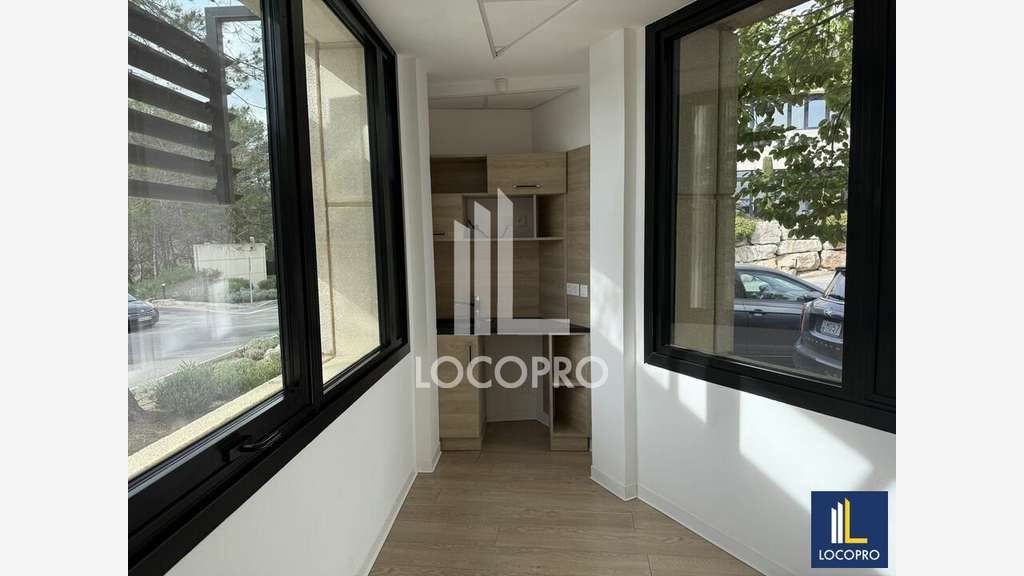 Location bureaux 94m² à Sophia-Antipolis