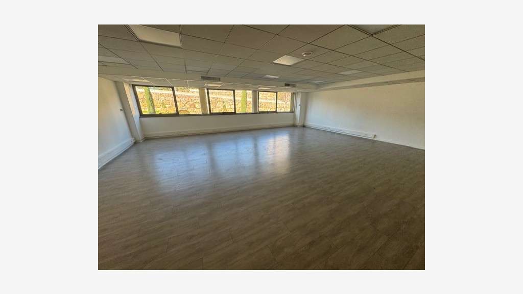 Location bureaux de 123m² à Sophia Antipolis