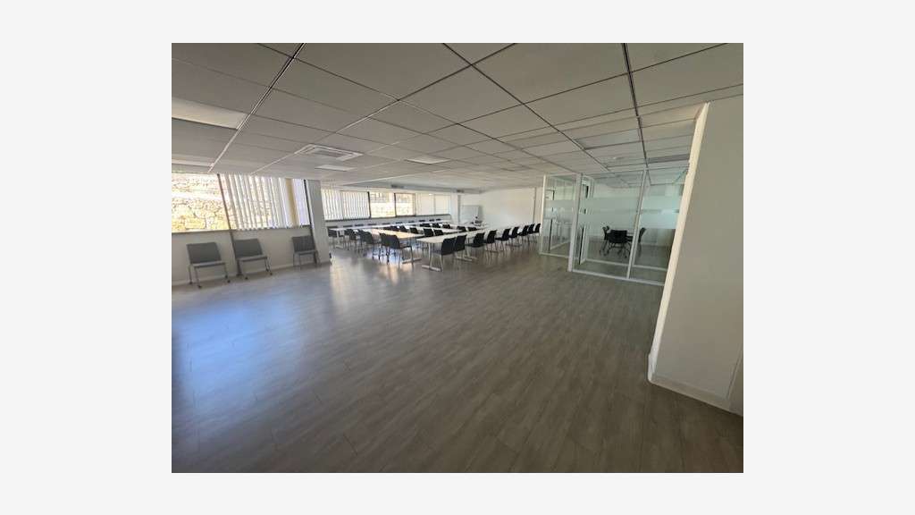 A louer bureaux 282m² 18 parkings Sophia Antipolis