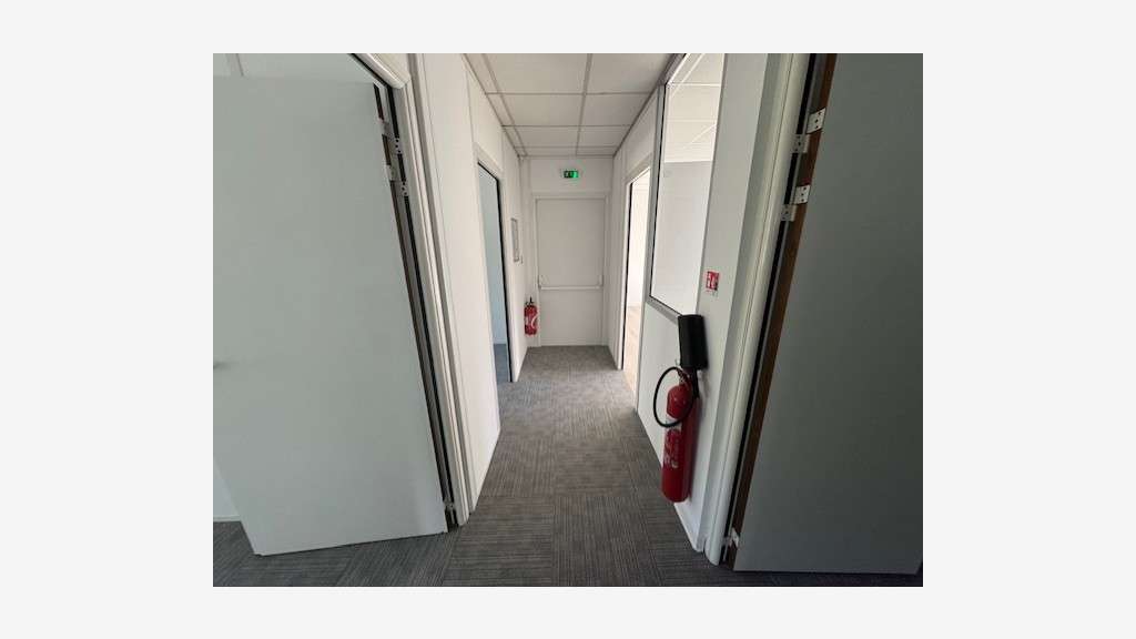 Location bureaux 446m² + parkings Sophia Antipolis