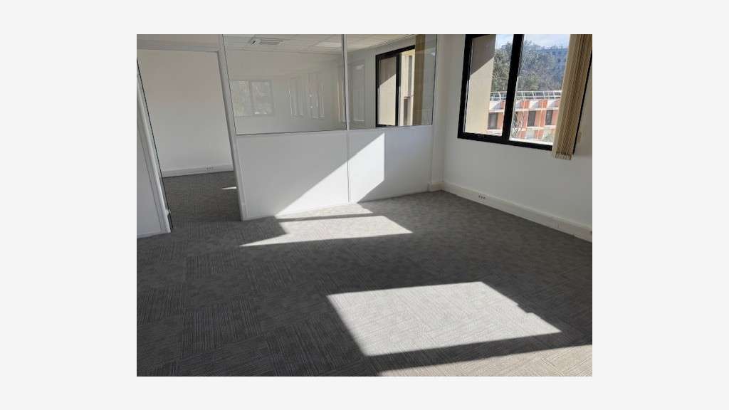 Location bureaux 446m² + parkings Sophia Antipolis