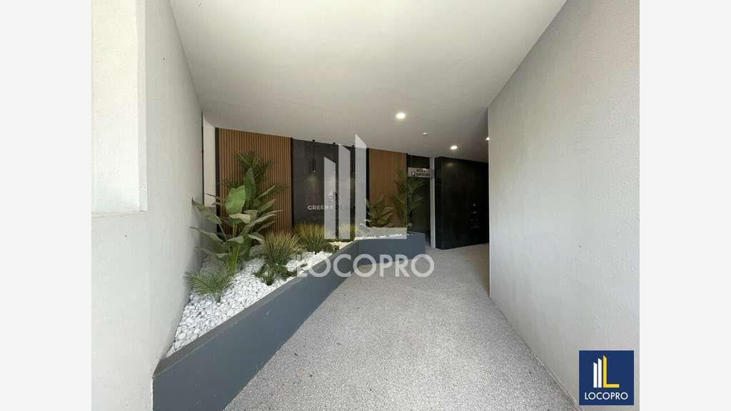 Loue bureaux divisibles 254m² à Sophia Antipolis