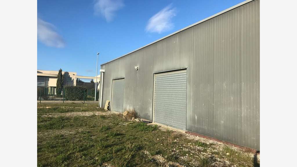 A louer locaux de 280m² à Valence zone Mozart