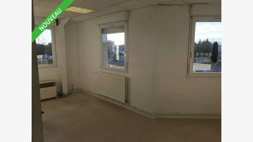 Bureau 45m² R+1 à louer en ZFU à Valence