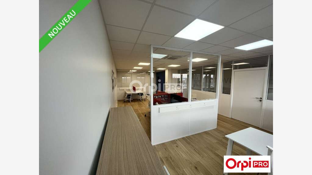 Bureau 90m² R+1 à louer zone de Briffaut à Valence
