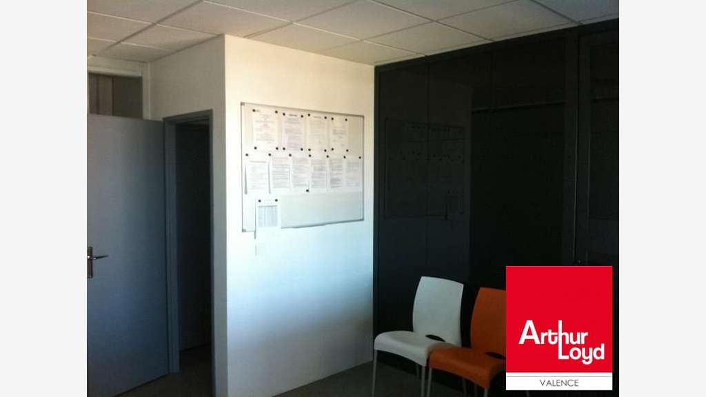 Bureaux 120m² R+1 à louer Valence ZI Briffaut Est