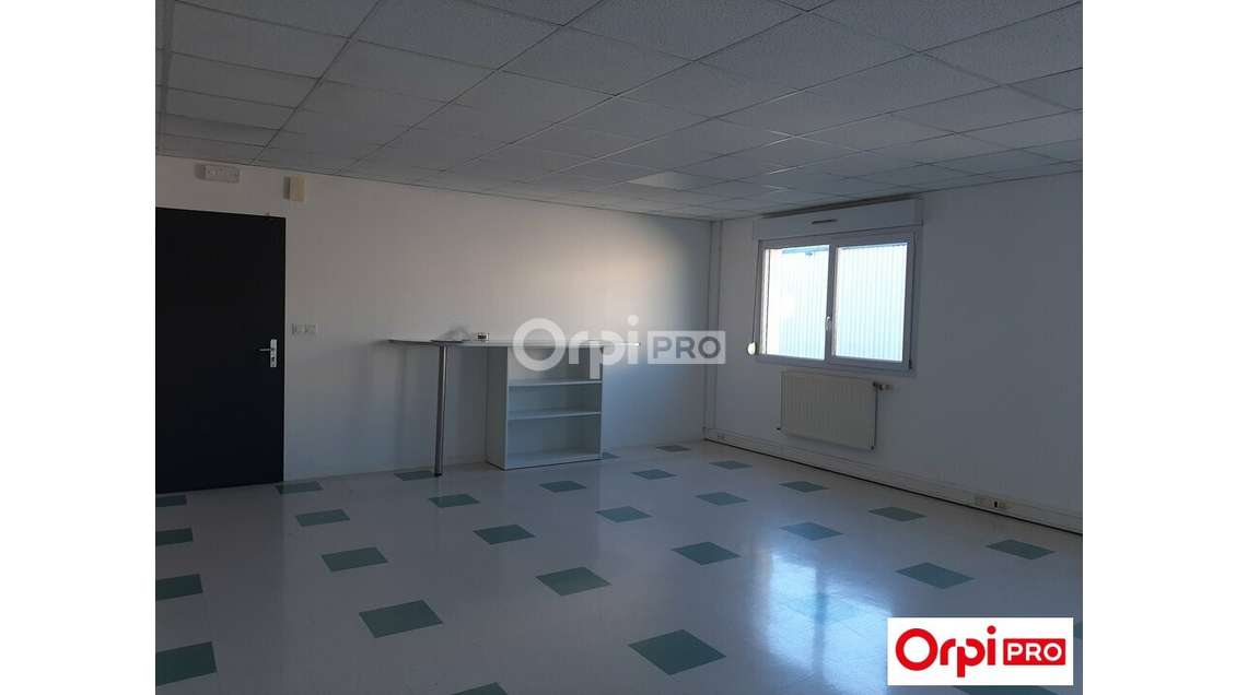 Bureaux 200m² R+1 à louer à Valence