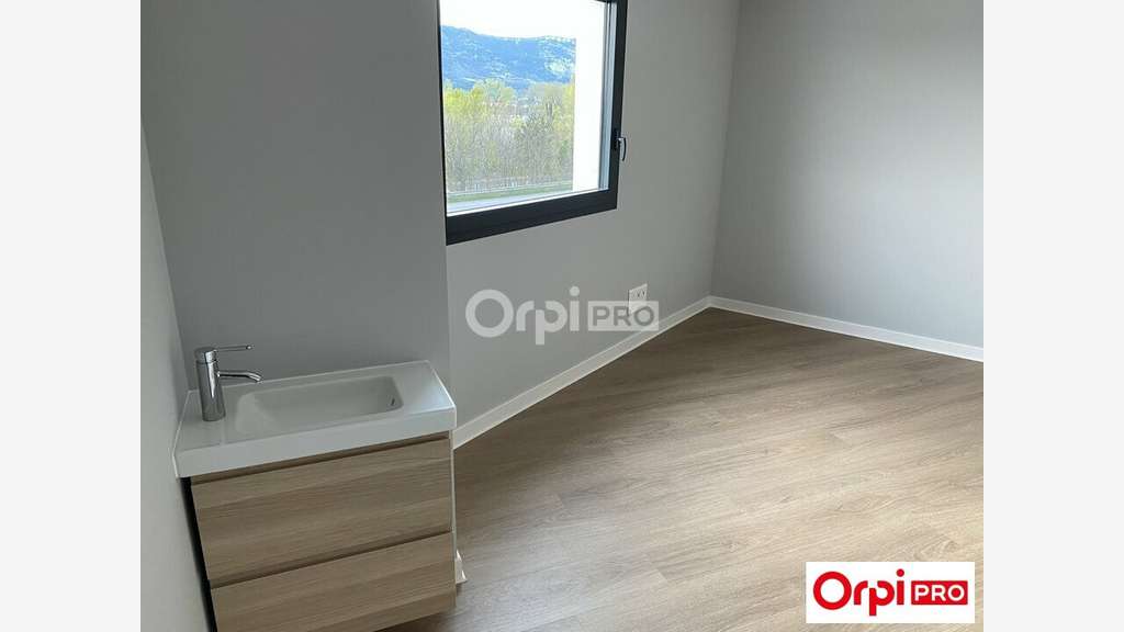 Bureau de 16m² à louer en pôle santé dept Drôme