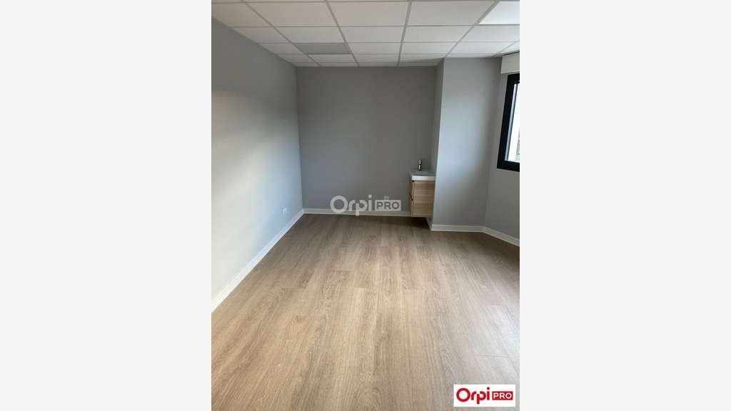 Bureau de 16m² à louer en pôle santé dept Drôme