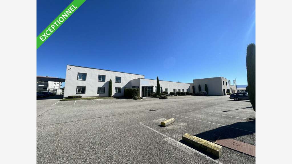 Entrepôt bureaux 1150m² à louer Valence Briffaut